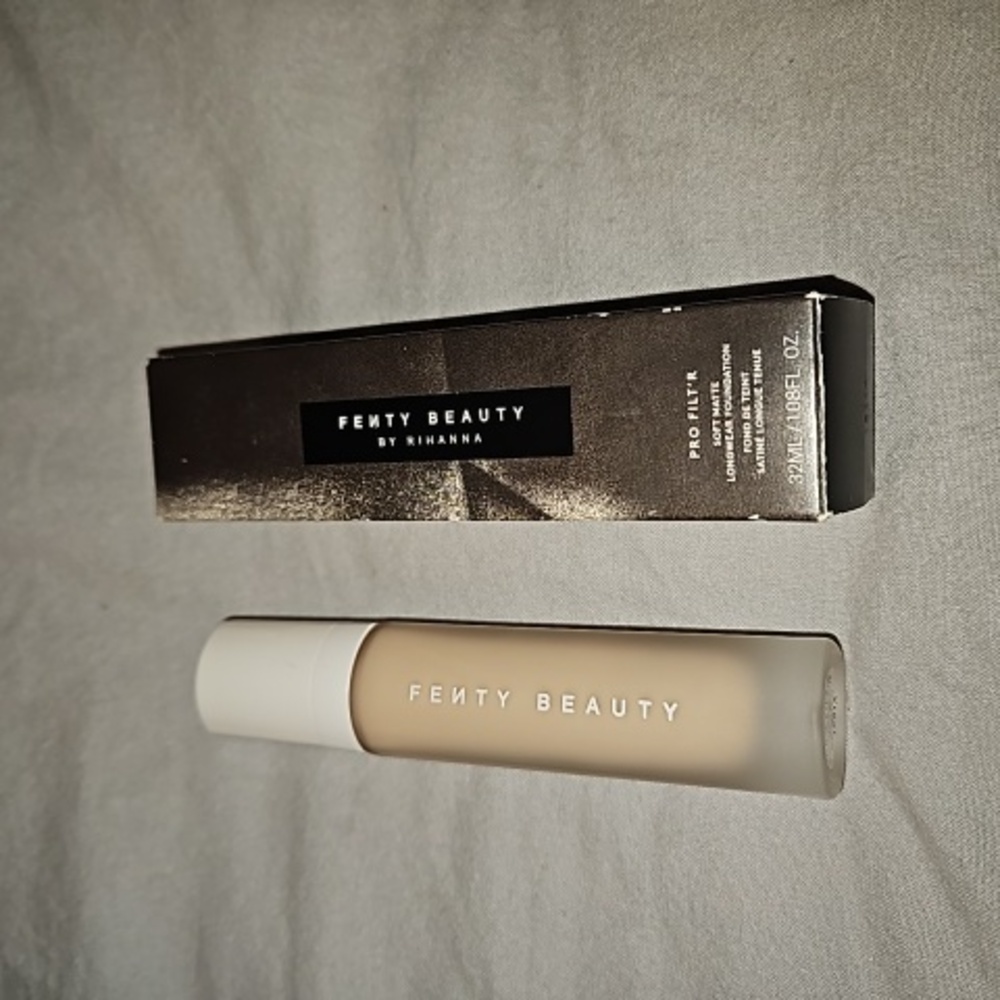 Fenty Beauty Pro Filt'r Soft Matte Foundation by Rihanna